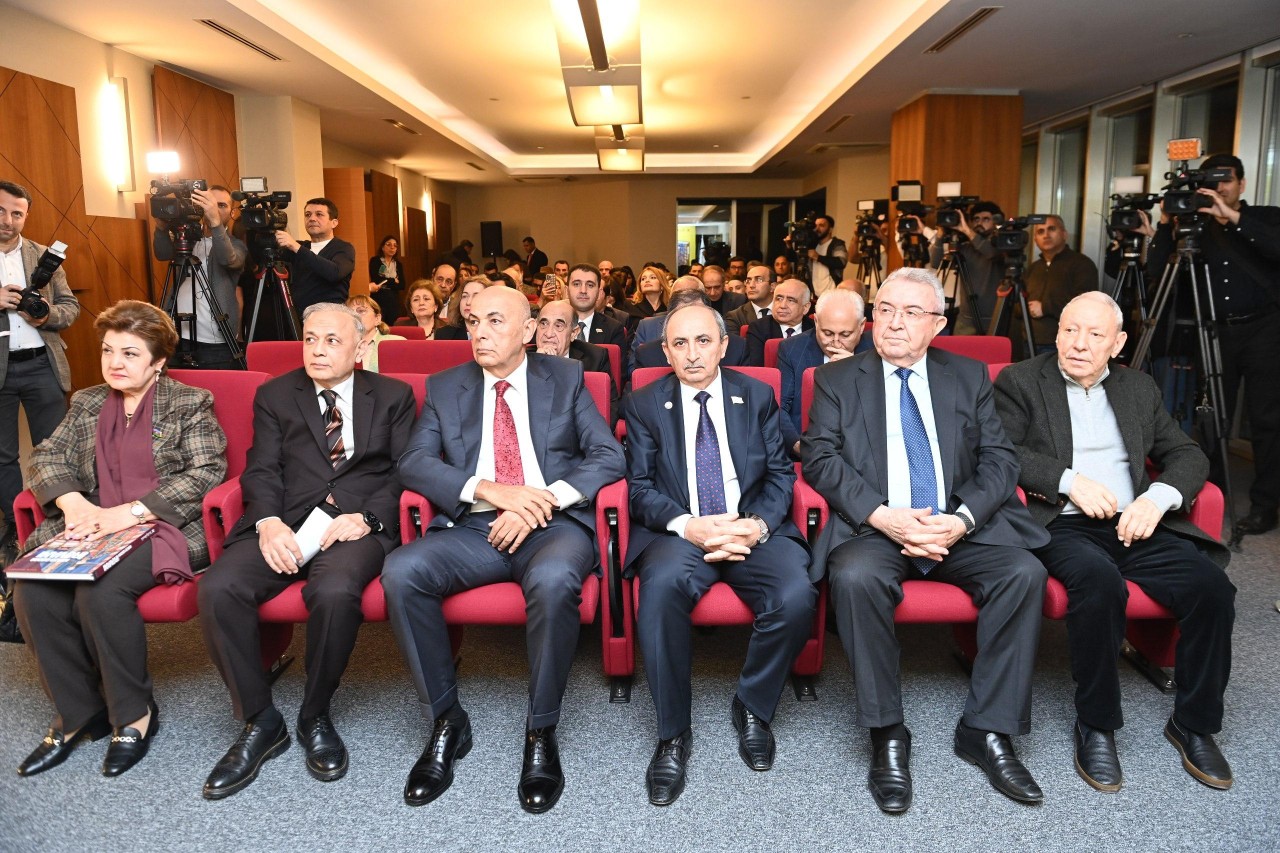 Mirzə Qədim İrəvani “Xalq Əmanəti” layihəsinin 26-cı nəşrində - FOTOLAR